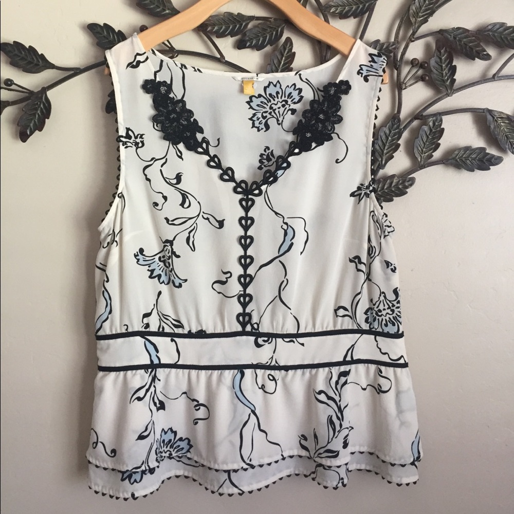 Beautiful detailed top