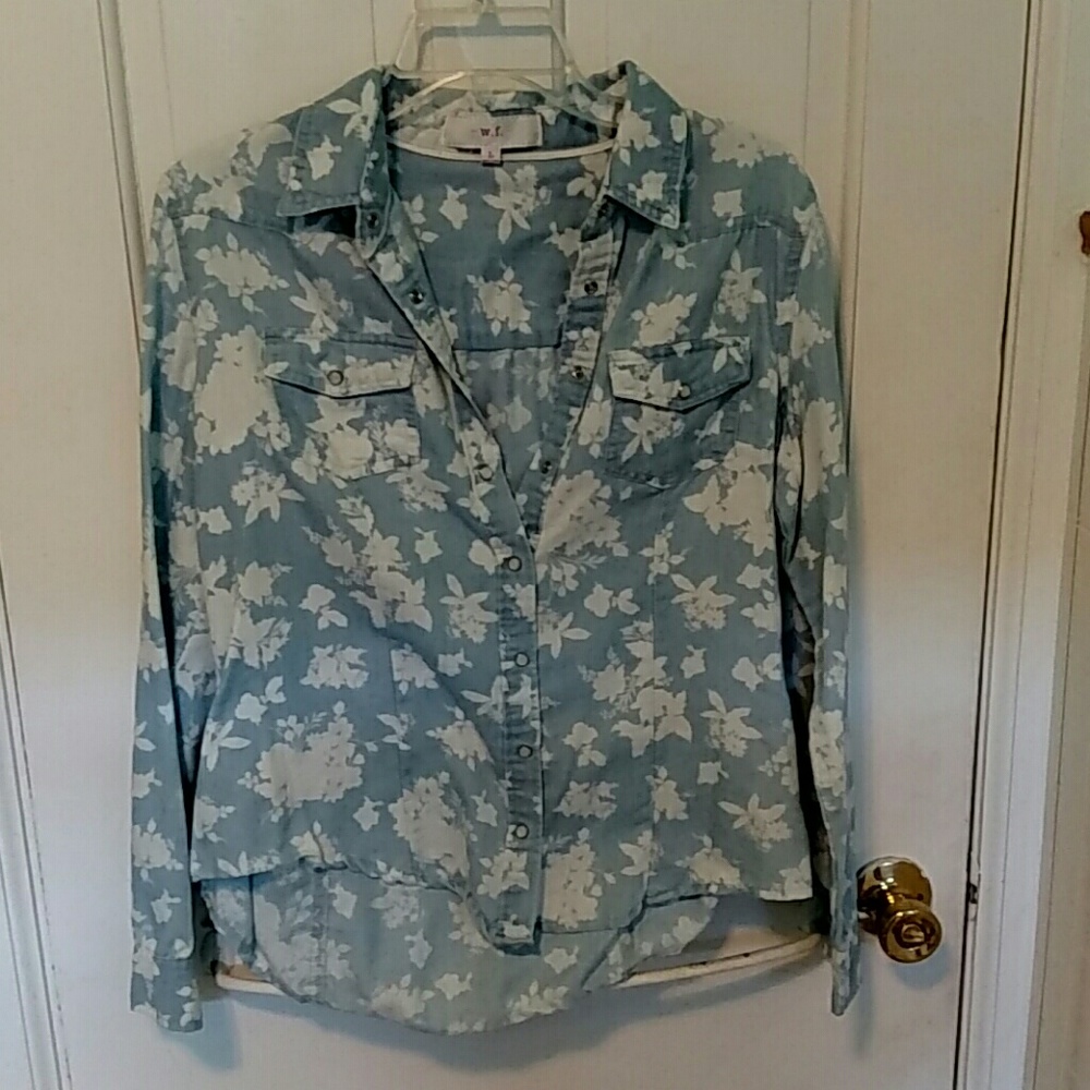 Long sleeve button up