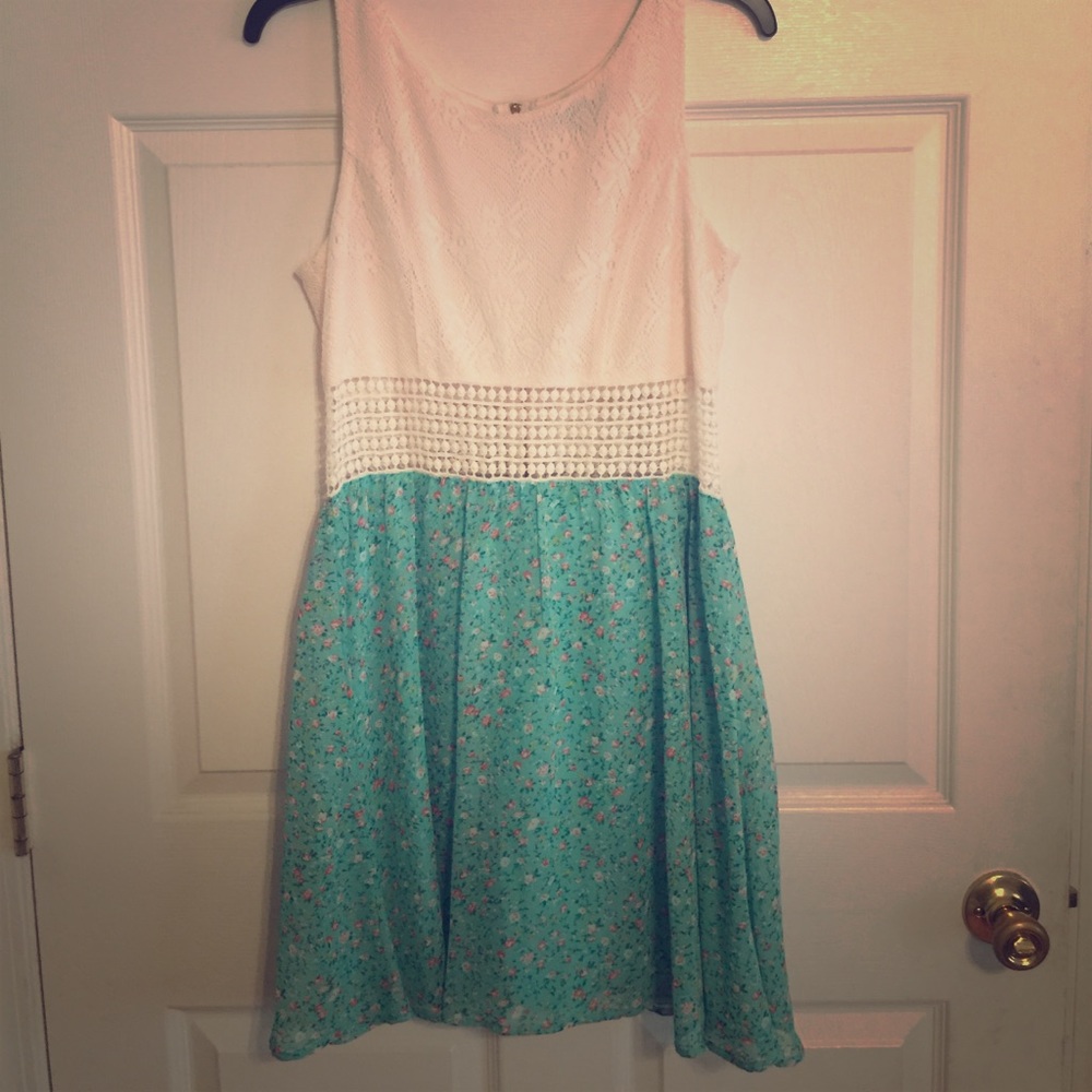 Floral Lace Waist Chiffon Dress