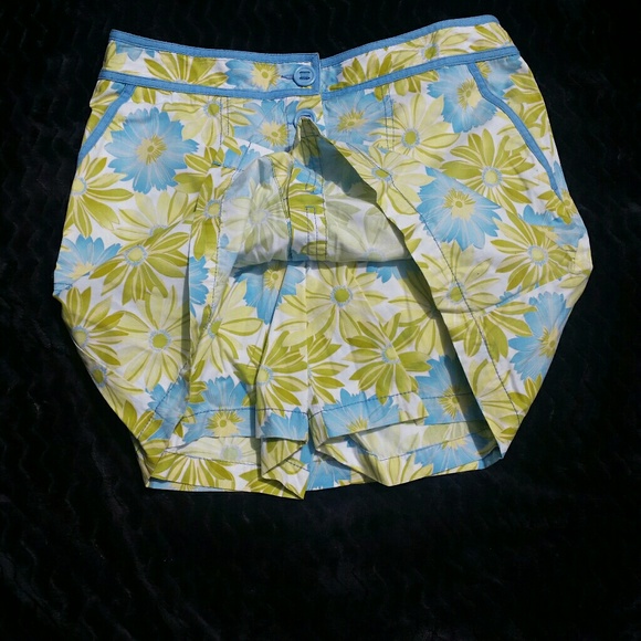 Floral Flower Pocket lime green white blue - Picture 4 of 5