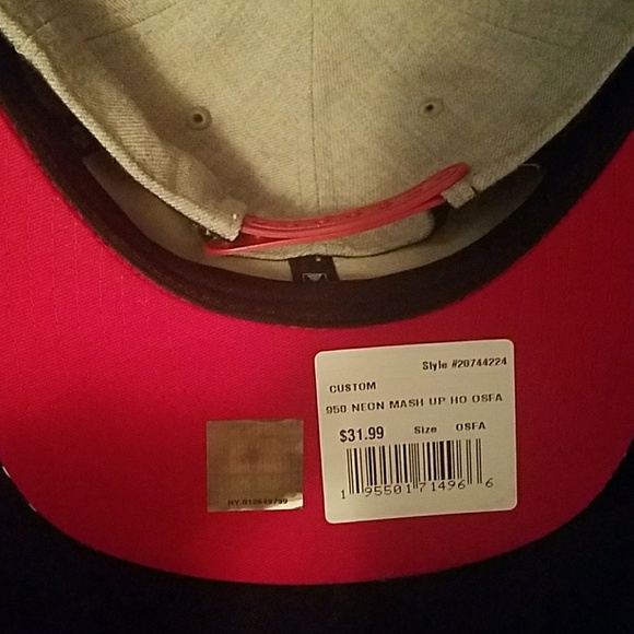 Snapback - Picture 2 of 3