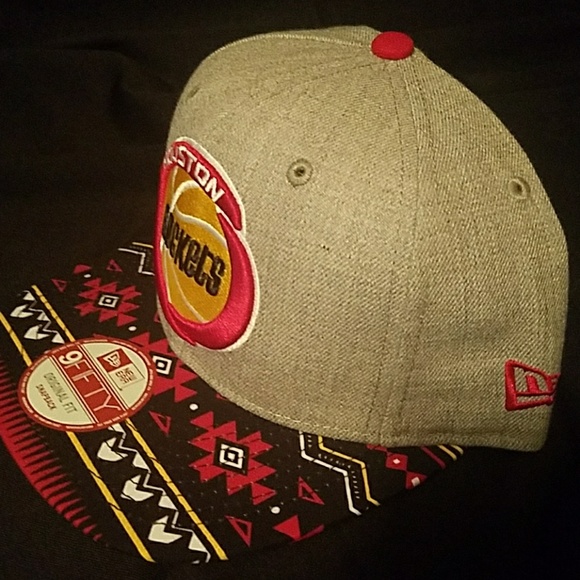 Snapback - Picture 3 of 3