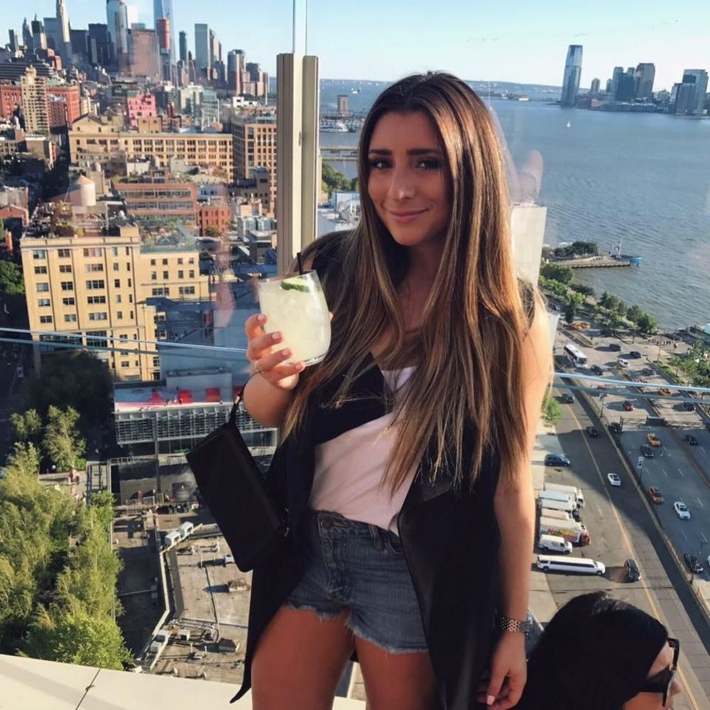 Meet your Posher, Lauren