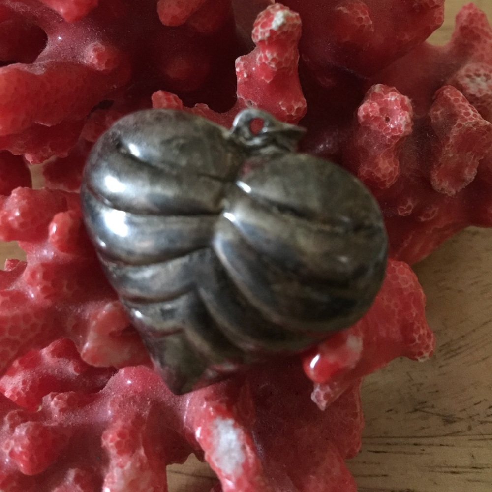 Vintage be graced 925 heart pendent
