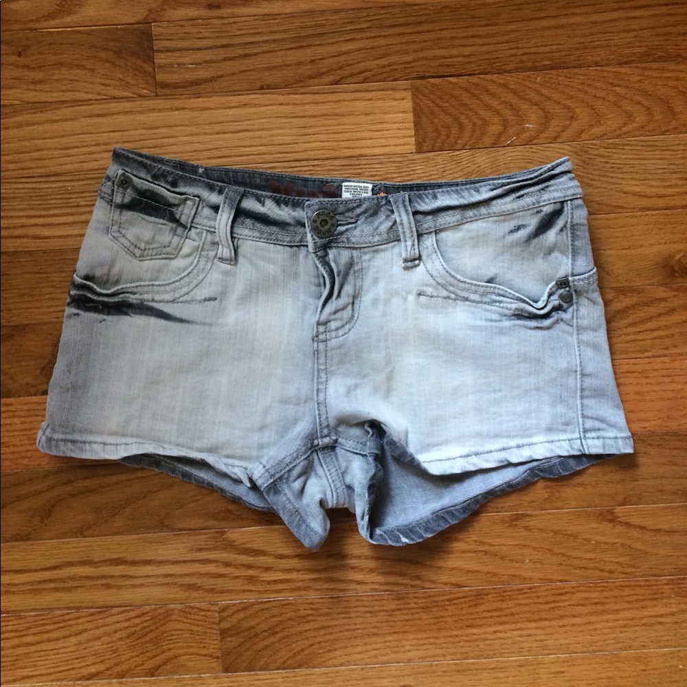 Mudd Gray Denim Shorts Size 5 (Juniors)