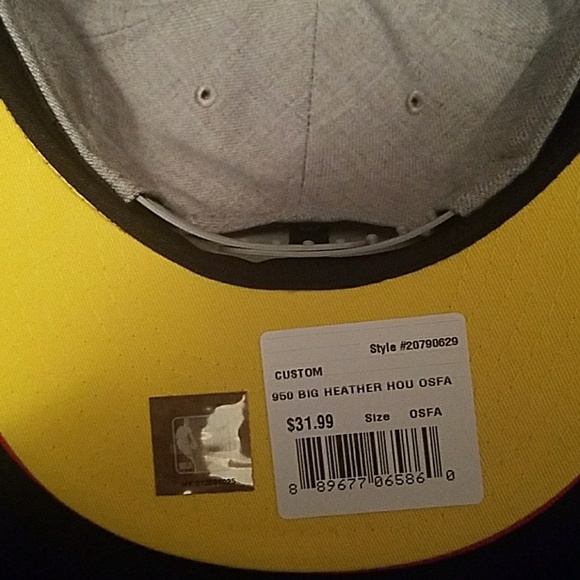 Snapback - Picture 2 of 3