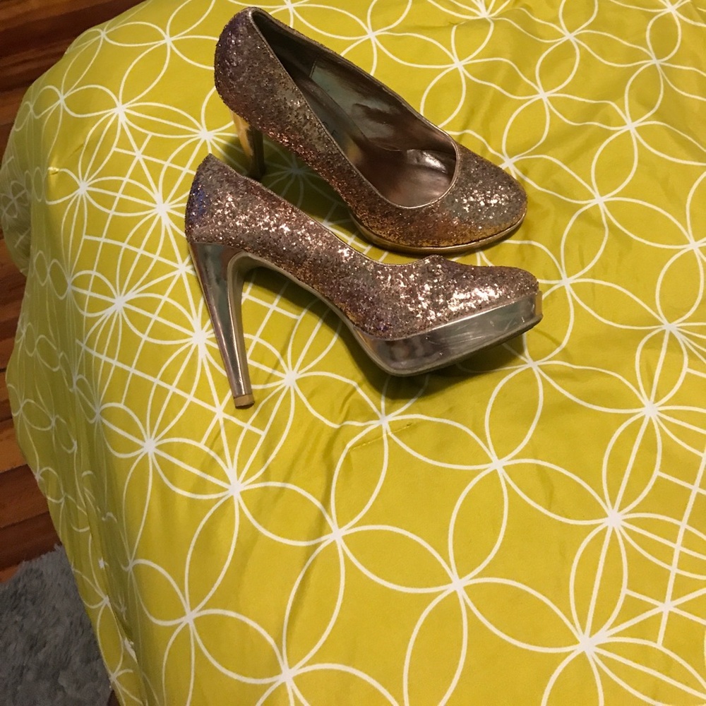 Shoe used but in very good condition