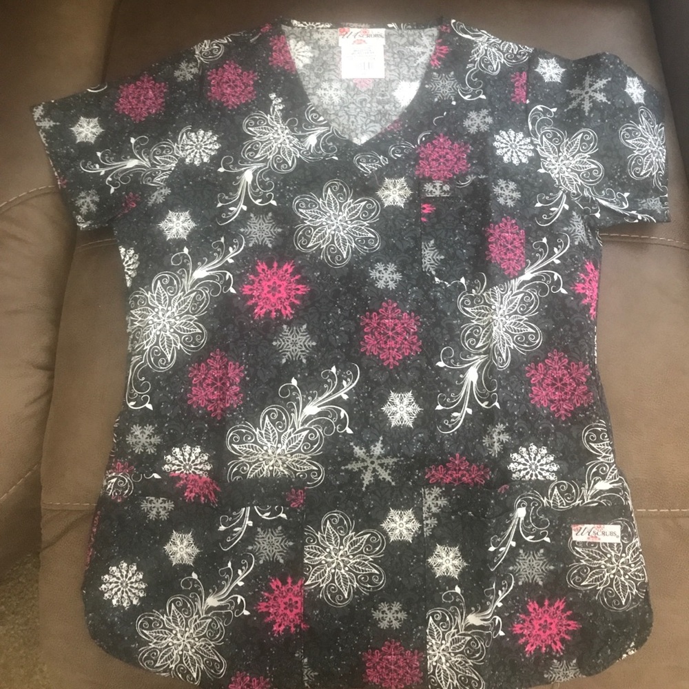 XS winter print medical scrub top