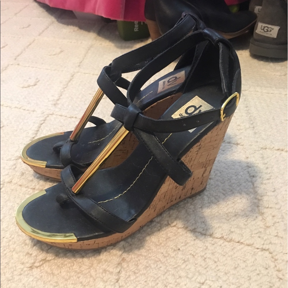 Dolce Vita black and gold wedges!