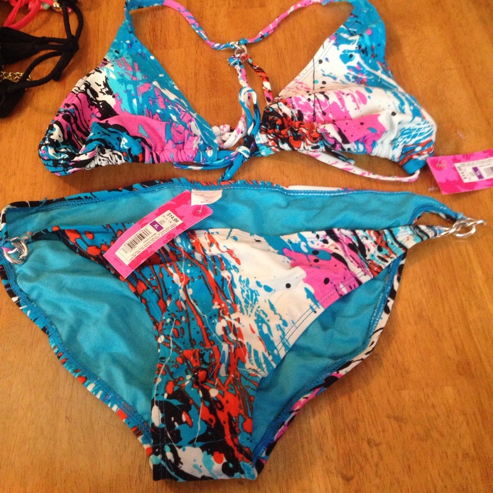 *new with tags* Xhilaration t-back bikini
