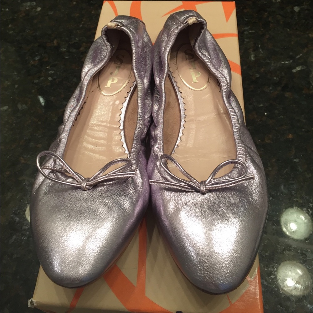 SJP  Silver Metallic w/ subtle light purple hue