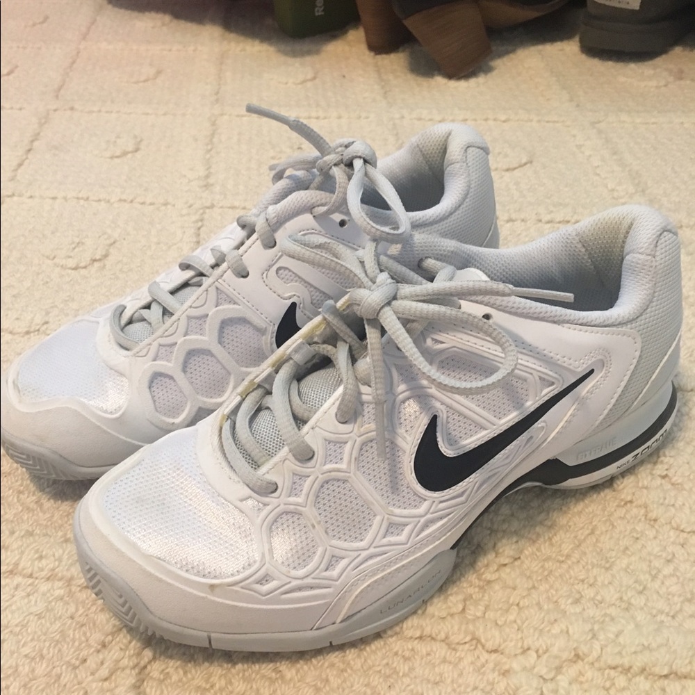 Hardly ever worn Nike Tennis Shoes!