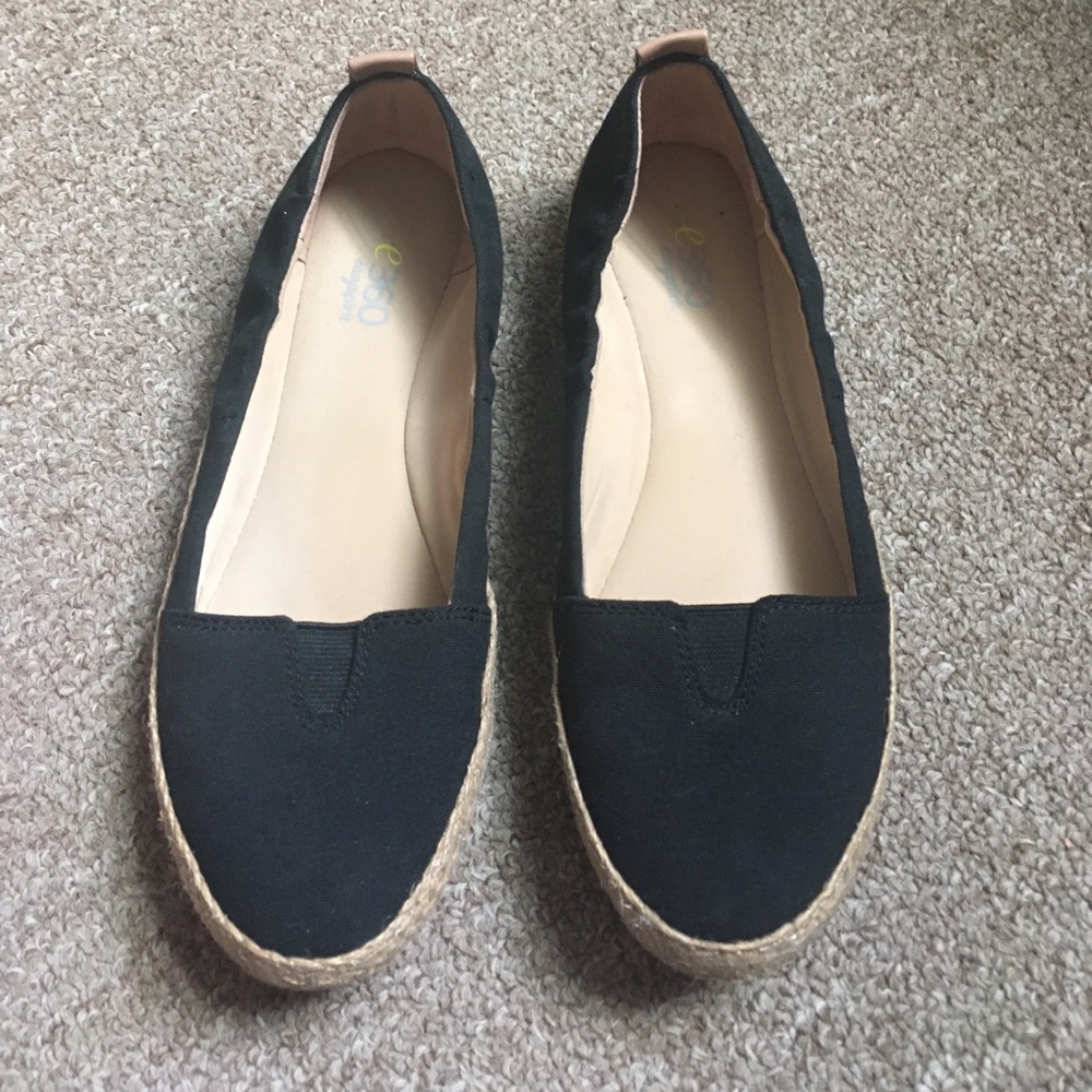 EasySpirit flats. Size 6.5