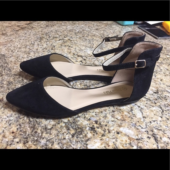 Black flats size 8 - Picture 1 of 4