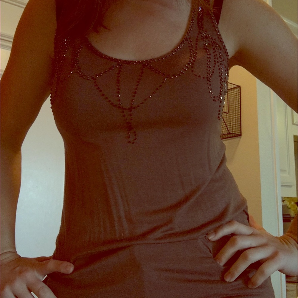 Brown tank w cute design