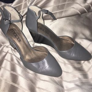 Moda ankle strap wedge heels
