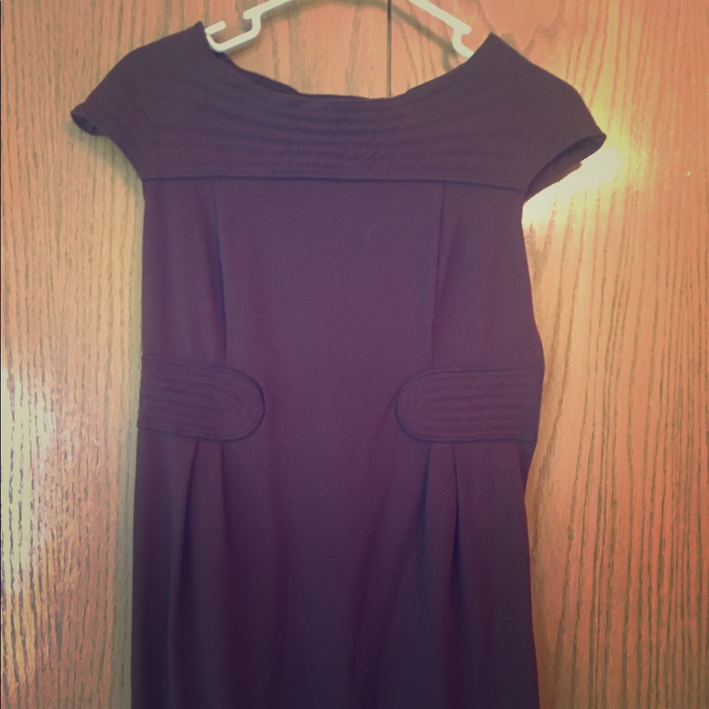Pretty fitted brown dress