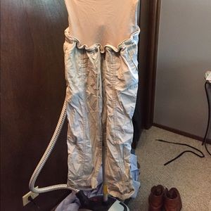 Motherhood maternity capris.