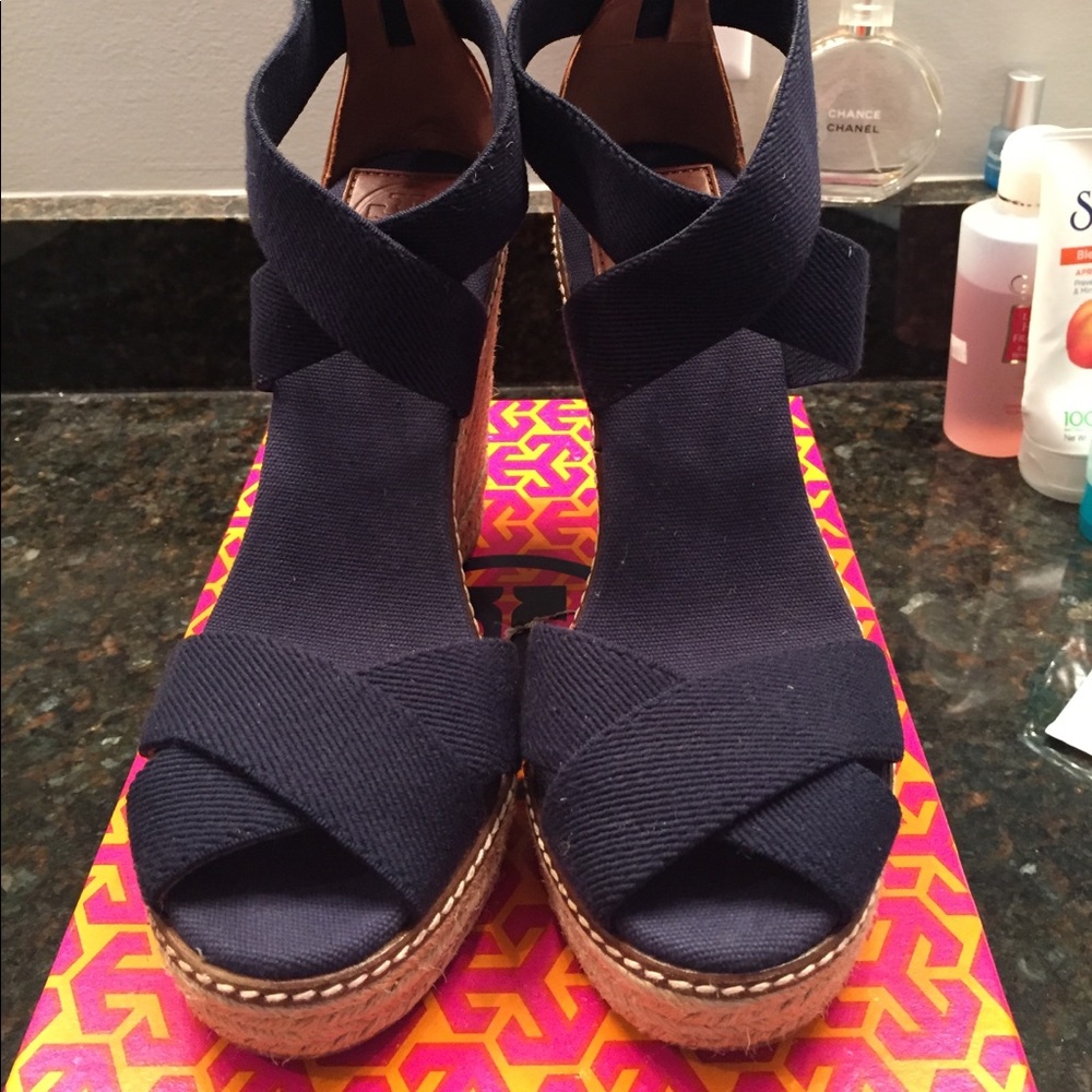 Tory Burch Navy Adonis Wedge Espadrille. Size 7