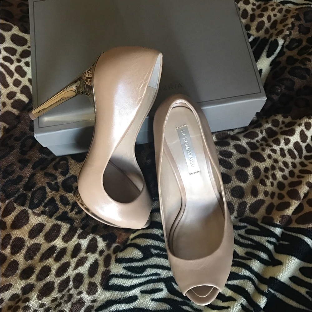 BCBG MaxAzria 5" High Hills Leather Shoes