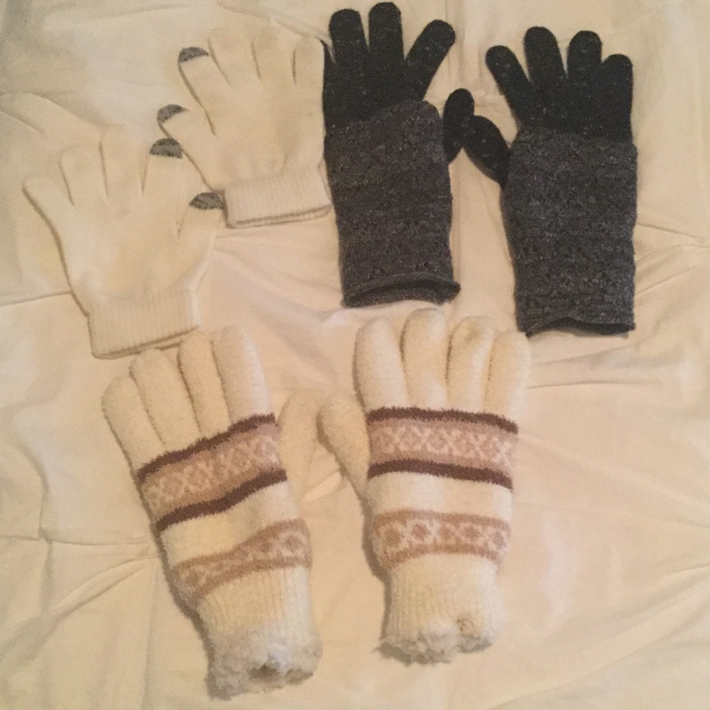 Bundle of 3 pair women's gloves