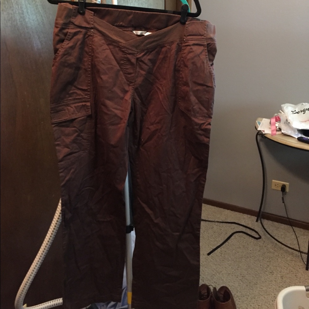 Tomorrow's mother maternity pants.