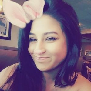 Meet your Posher, Lorena