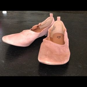 H&M dark pink loafer super cute