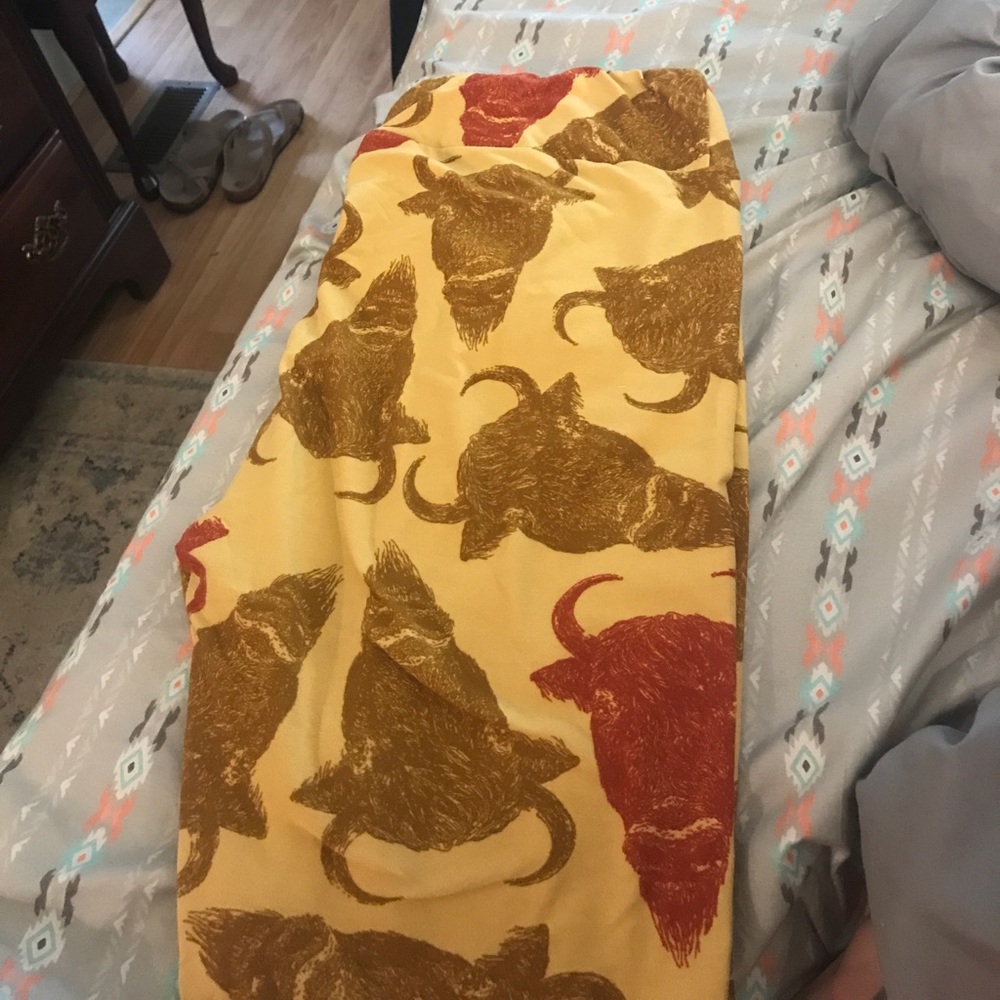 Lularoe Unicorm Bison Head TC leggings