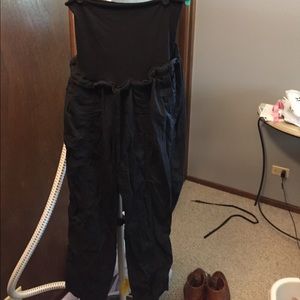 Motherhood maternity capris.