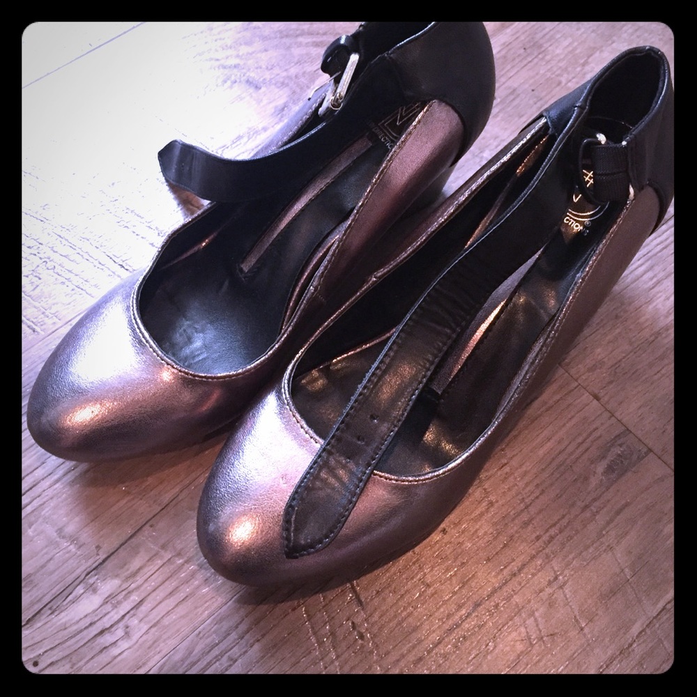Metallic Wedges