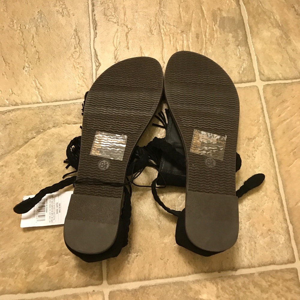 Fringe sandals - Picture 3 of 3