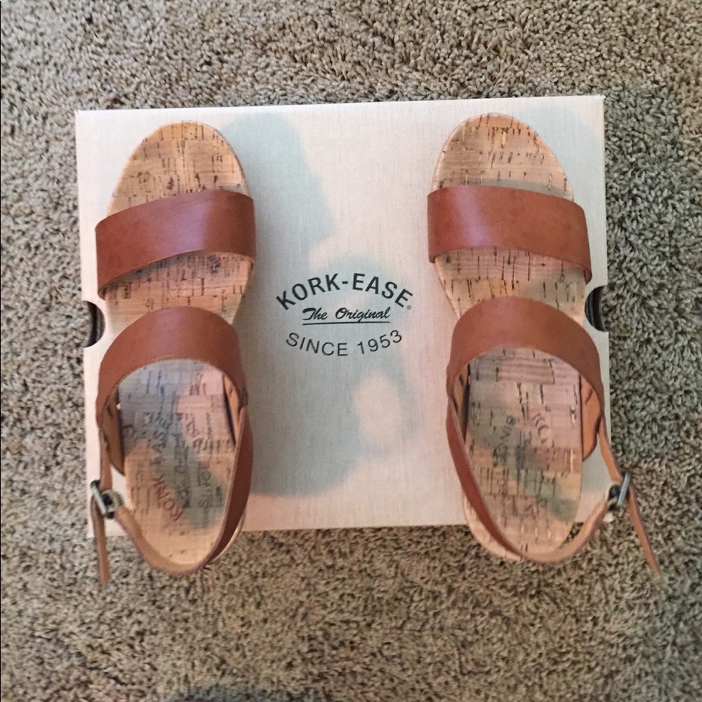 Kork Ease size 6 wedge sandal