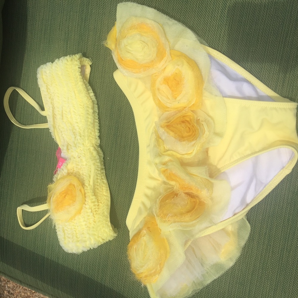 Isobella & Chloe Boutique Swim excellent condition