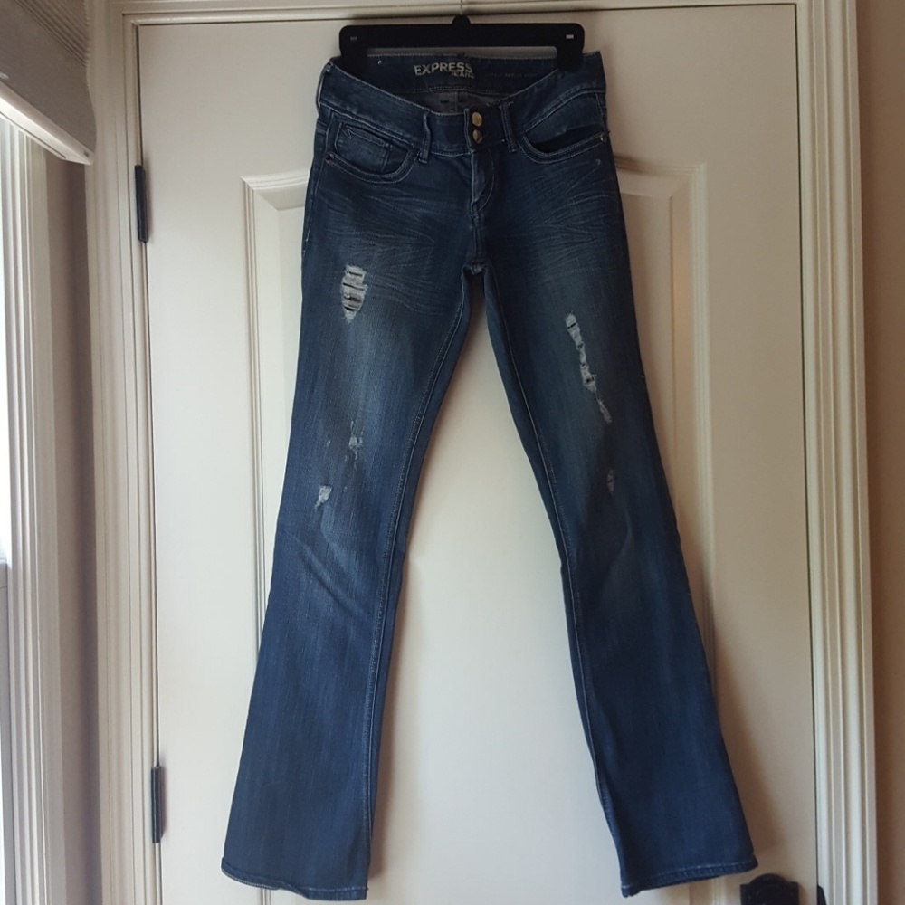 Express Stella Barely Boot Size 0R Ripped Jeans