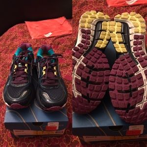 Worn ONCE. Brooks Ghost 8 Sz 7 running shoe!