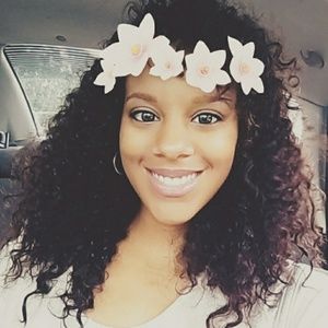 Meet your Posher, Cyla