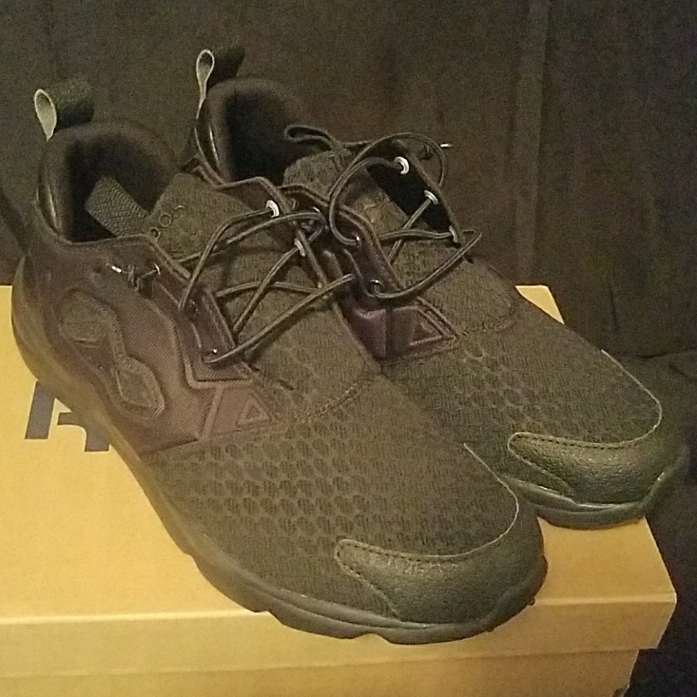 Men's shoes