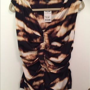 Sleeveless blouse