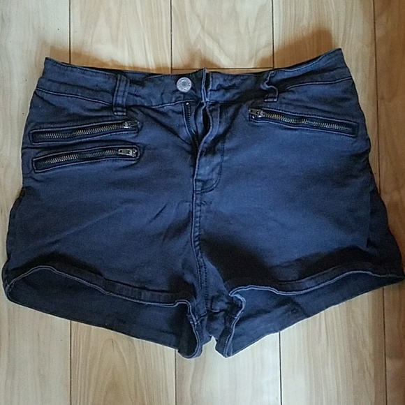 Kendall & Kylie Pants - Kendall & Kylie black high waisted shorts