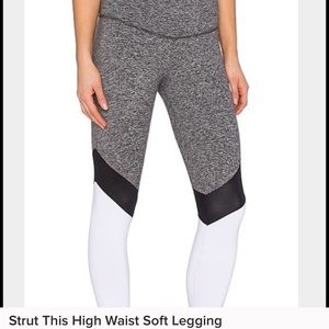 Strut This High Wasted Leggings