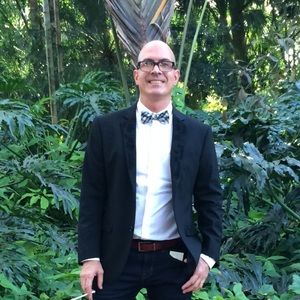 Meet your Posher, Lazaro