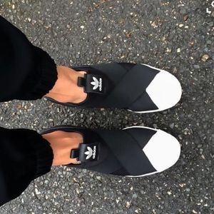 *Brand New In Box ** Adidas superstar SlipOn White