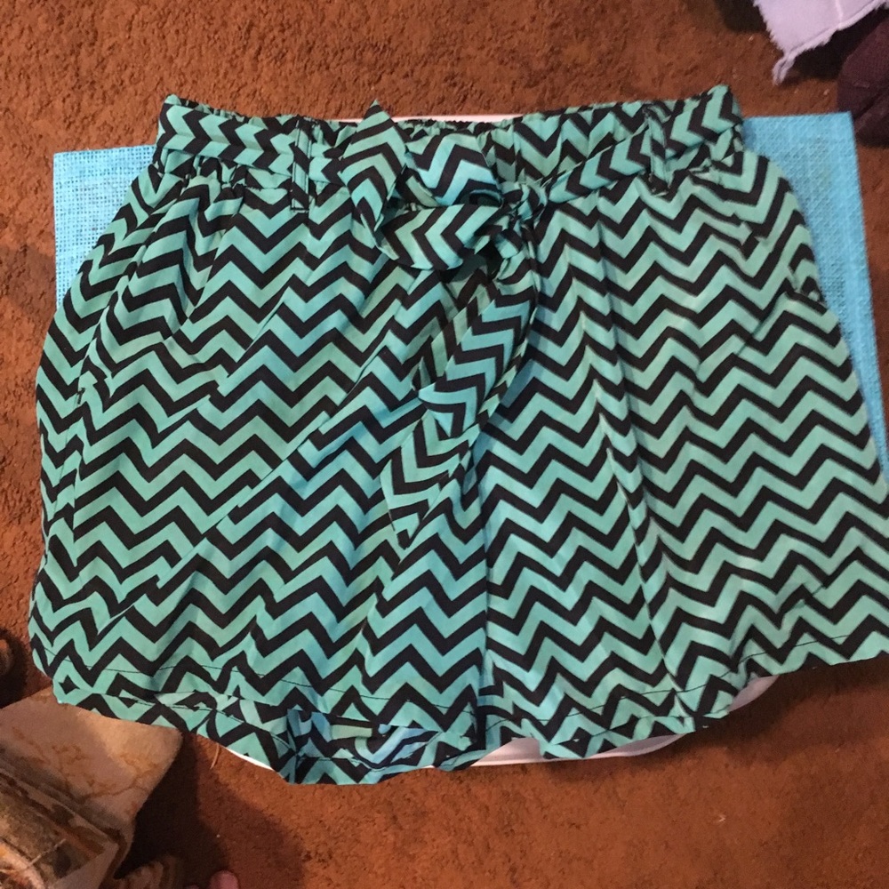 Green chevron loose dress shorts!