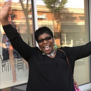 Meet your Posher, Felicia