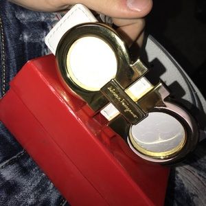 Ferrogamo belt white and gold