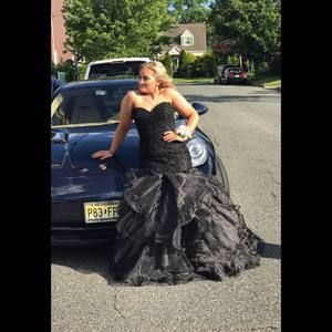 Meet your Posher, Mackenzie