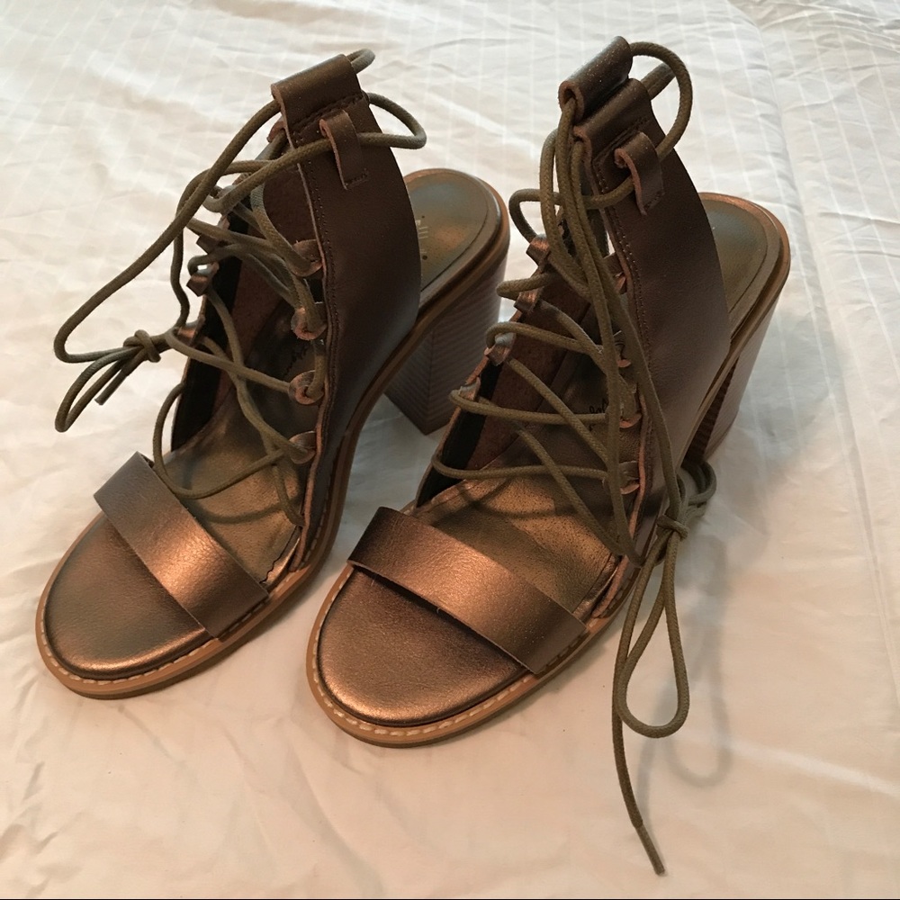Bronze Free People VEGAN Heels