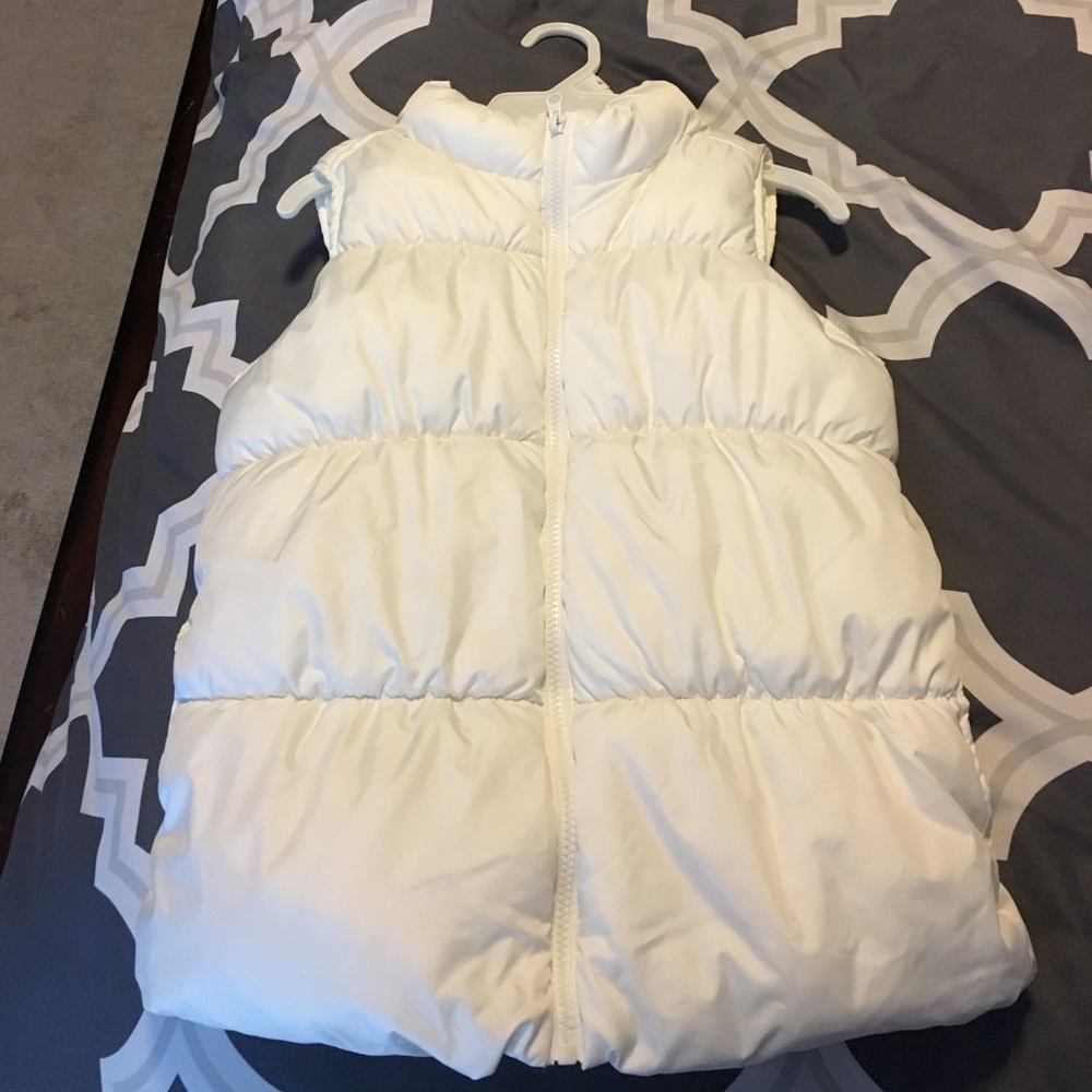 Old navy puffer vest. Coat. Kids XL