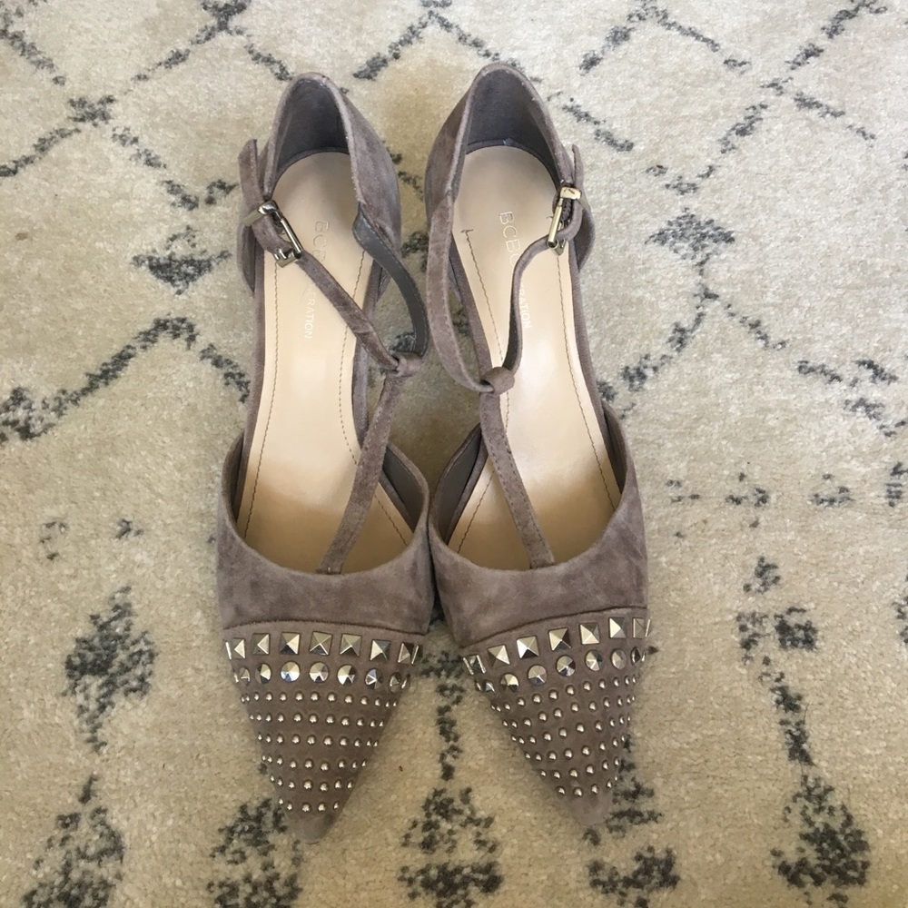 *SALE* BCBGeneration t-strap pumps